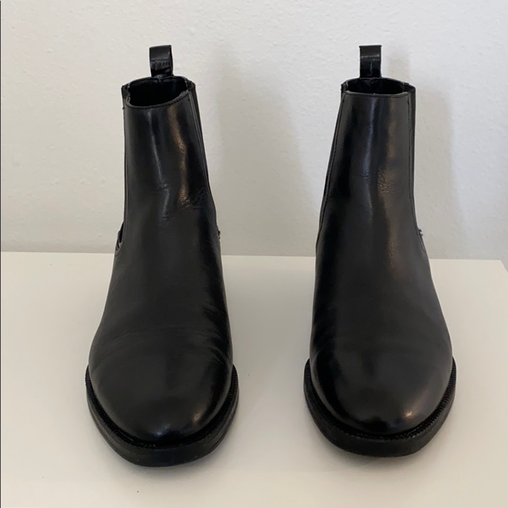 Zara Leather Chelsea Ankle Boots